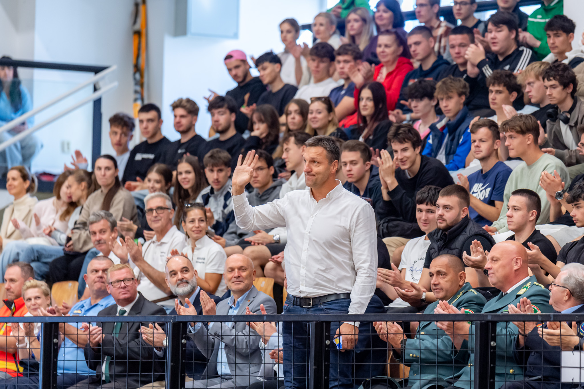 fuggosegek_arnyekaban (2).jpg